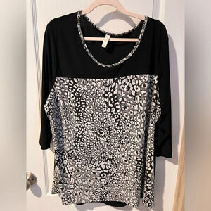 Janeric size 3x black and white top